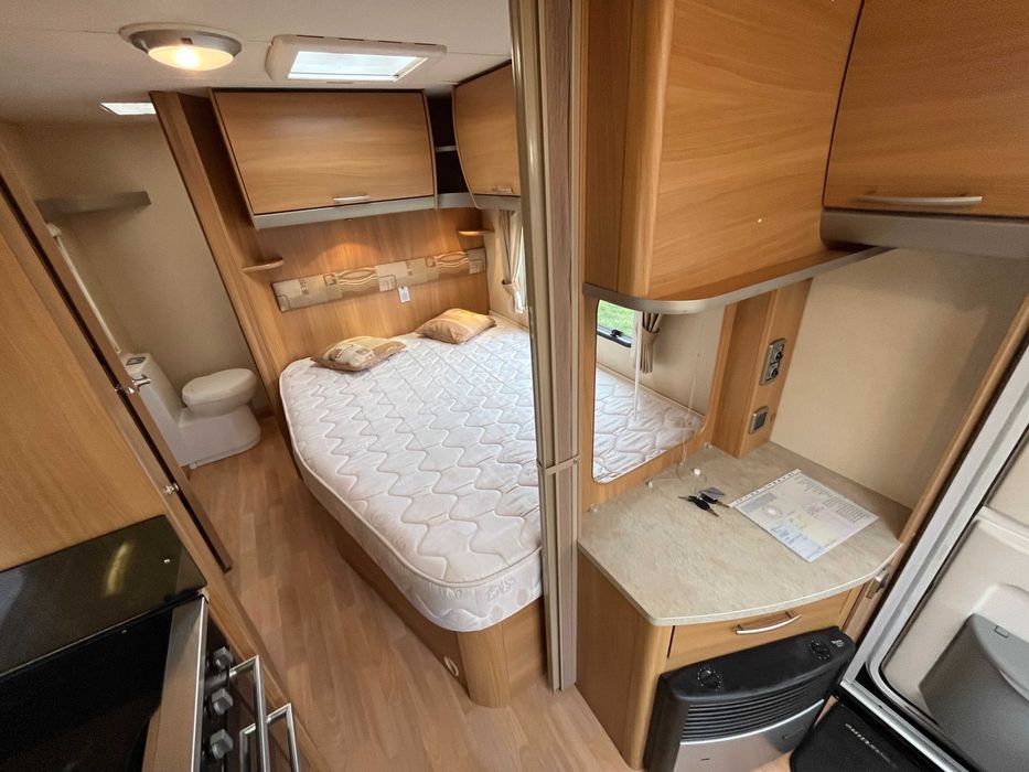 Rulota Swift Coastline 2009 2 zone pat matrimonial Cabina dus Off camp