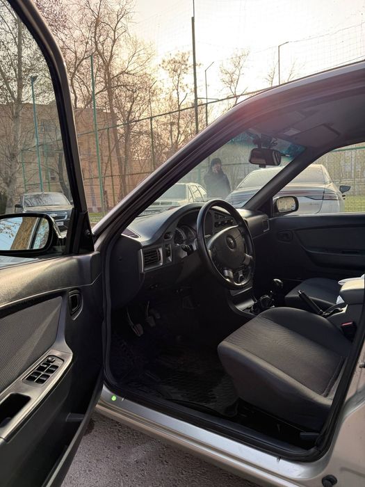 Nexia 2 donc 1.6 srochna sotiladi