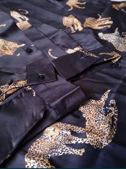 Продам. Рубашка Новая. Размер L. новый