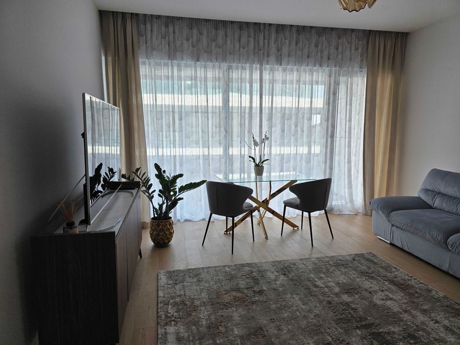 Inchiriez apartament cu 2 camere in  One Lake Club -Floreasca AVIATIEI