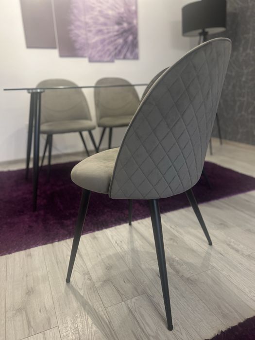 Scaune Jysk gri catifea cu picoare negre din otel/ 4 bucati