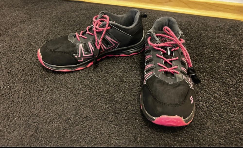 Vand adidasi fetita marimea 35