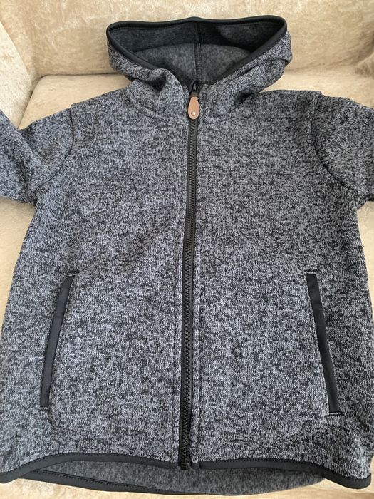 Горнище с цип H&M НОВО!!