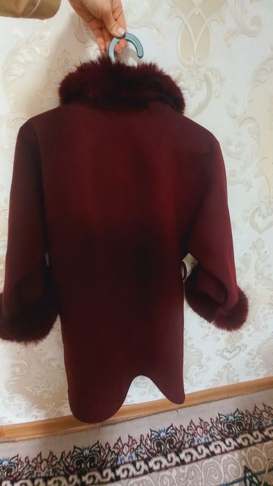 Пальто женское бордовый новый
