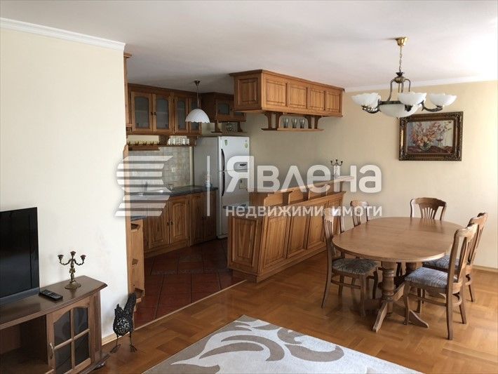 Дава се под наем Тристаен апартамент в Варна, Чаталджа - 110 кв.м за 1000 € - Снимка #1