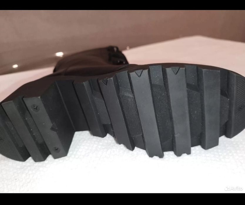 Новые кожаные зимние ботинки