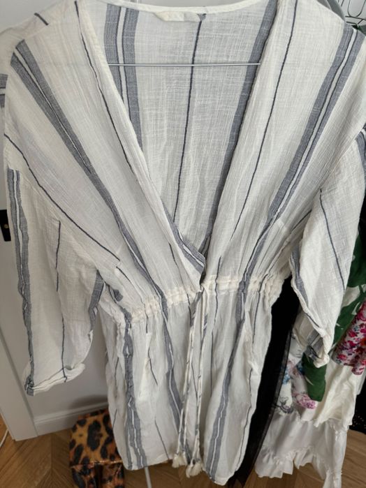 Продавам няколко чифта бански, нови, с лепенки, леопардов принт, бял