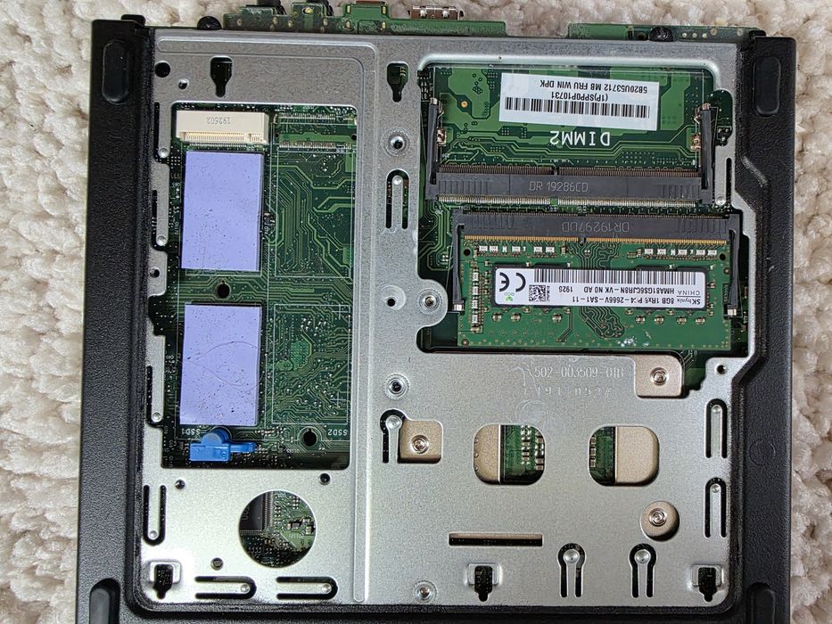 Mini PC-ul Lenovo Think Center M720q I5 9th gen.