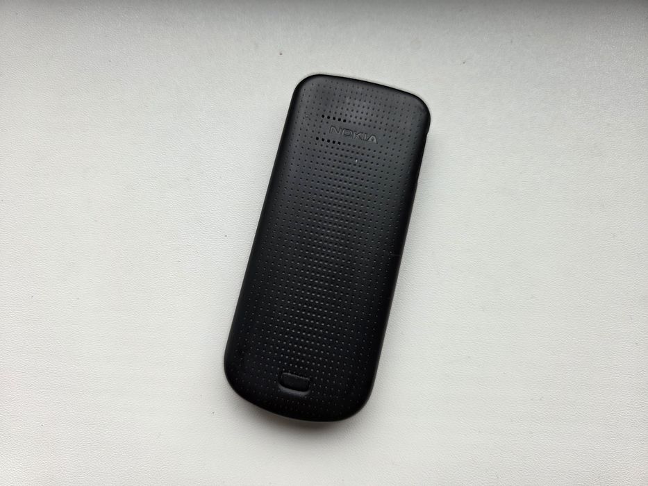 Nokia 1202-2 - telefon simplu cu butoane