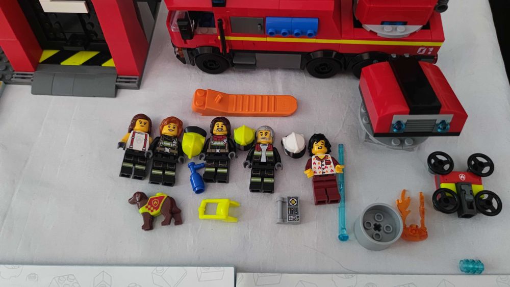 Продавам много Лего Град Сити Lego City част 4 Пожарникарски комплекти