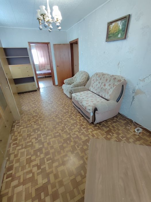 Продается  3-комн (5-18, 4 эт)