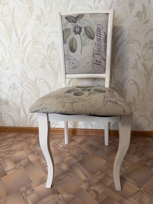 Продам стулья 6 штук