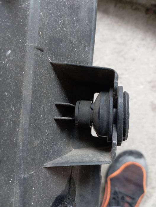 Капак за двигател Renault 1.9 dCİ