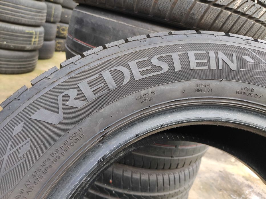 2бр Зимни гуми за бус 215 65 16 С - Vredestein