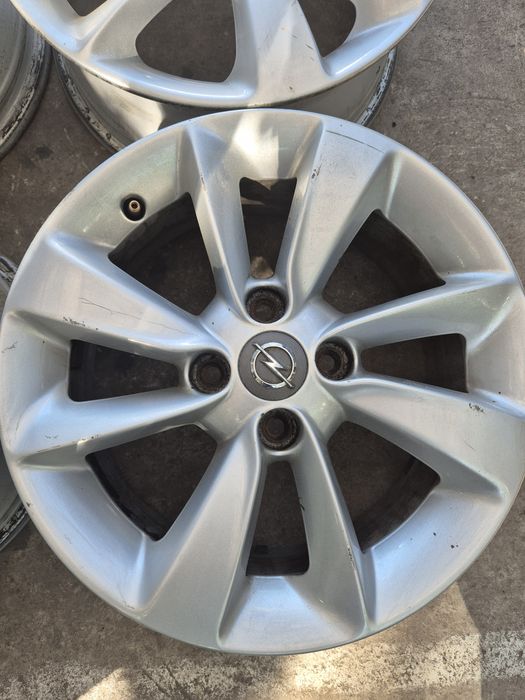 Jante R15 4x100 6J ET 39 CB 56,6 Opel Adam Astra G Astra H Combo Corsa A Corsa B Meriva Tigra Vectra A B  Chevrolet Aveo  Kalos  Spark Fiat Punto