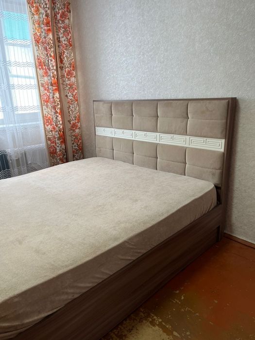 Продам кровать с матрасом все вместе