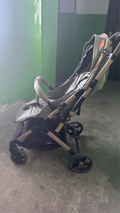 Коляска в отличном состоясостоянии