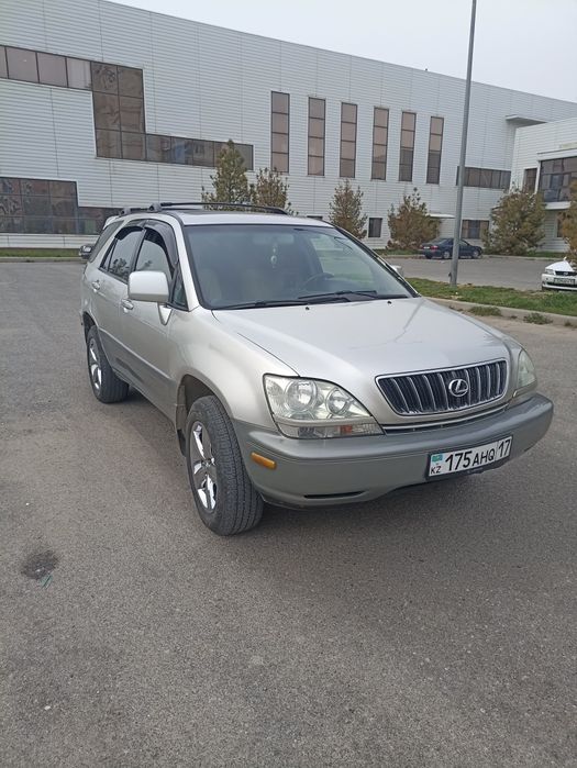 Продам авто Лексус RX 300