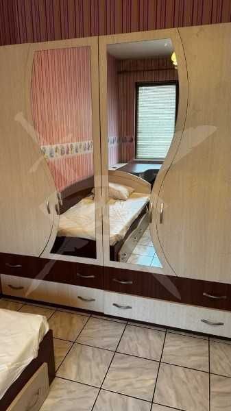 Дава се под наем Тристаен апартамент в Пловдив, Кършияка - 65 кв.м за 400 € - Снимка #1