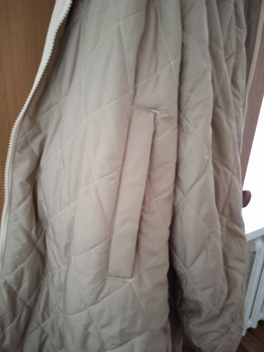 Продаю женские куртки.