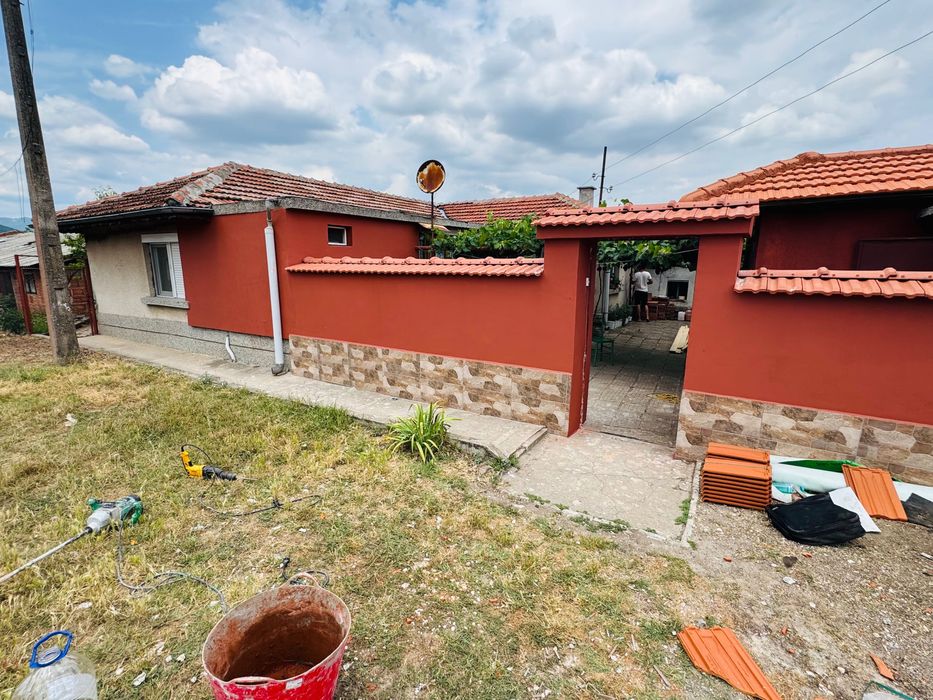 Ремонт на покриви и много други услуги