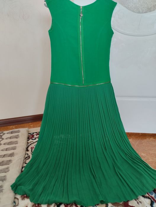 Продается вечерние платья