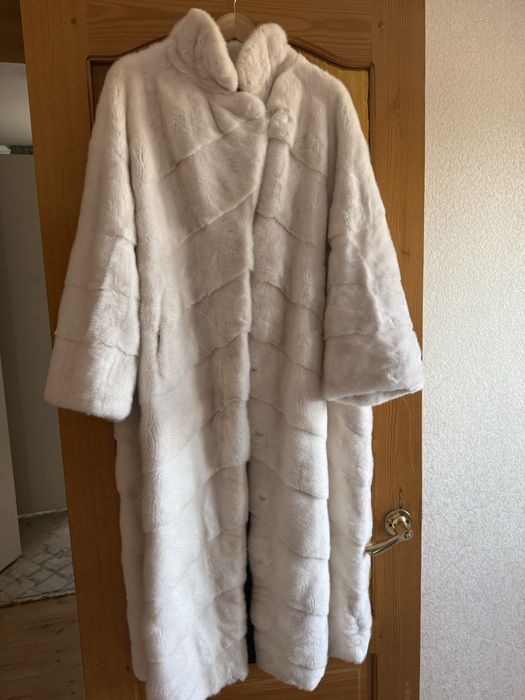 Белая шуба в пол