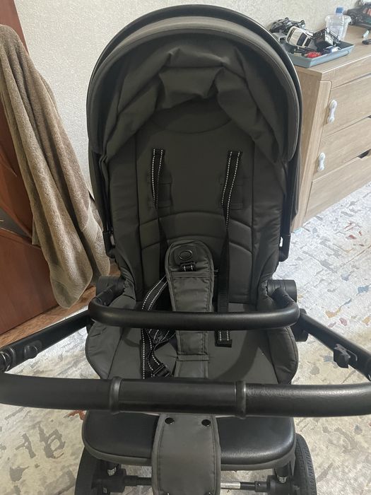 Продам каляску б/у