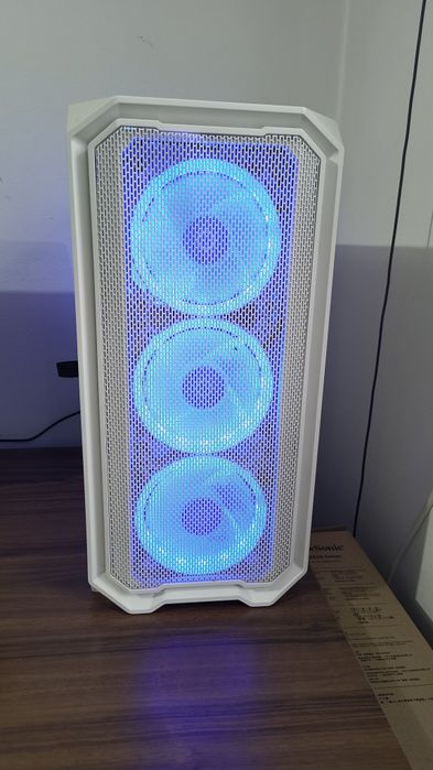 Vând PC Gaming făcut de mine