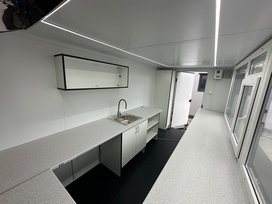 Каравана търговска 4.00-2.00