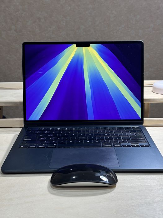 Macbook Air M2 8/256 + Magic Mouse 2 Срочно