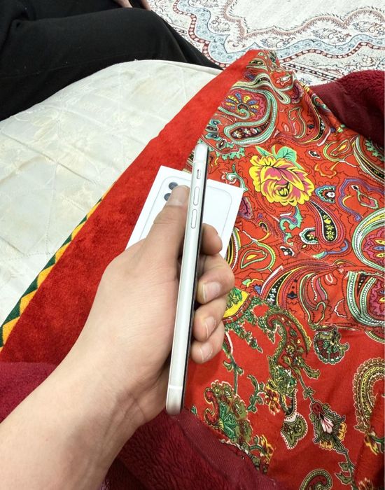 Iphone 11 64 гб емкость 100%