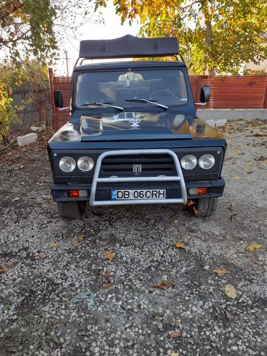 Vând ARO Camioneta