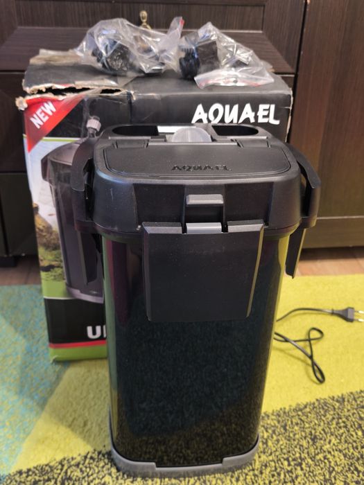 Vând filtru acvariu Aquael ultramax 2000