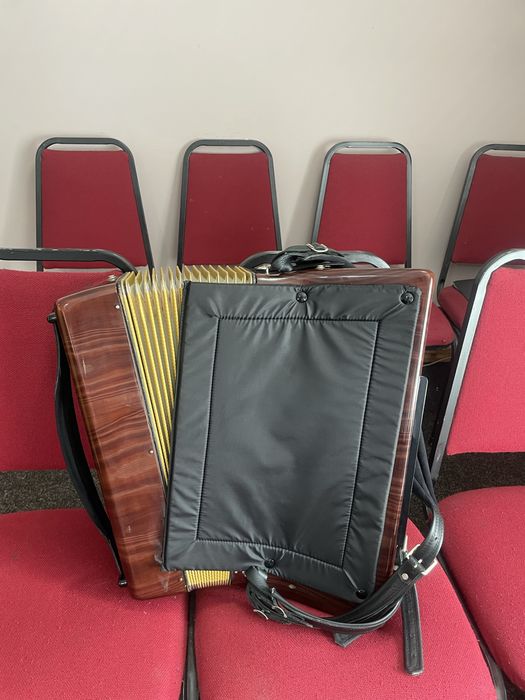 Vand acordeon hohner tango v M