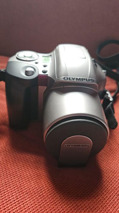 Плёночный фотоаппарат Olympus IS-200 с зум-объективом