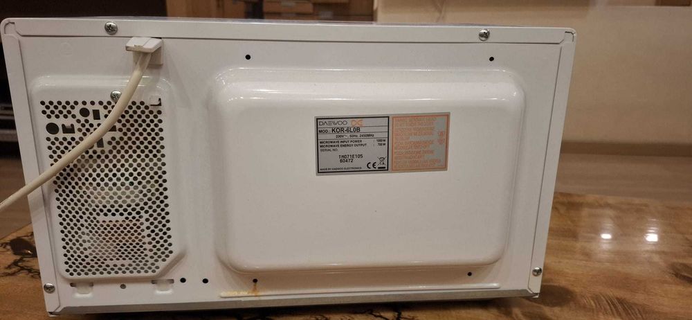 Микровълнова печка Daewoo KOR-6L0B