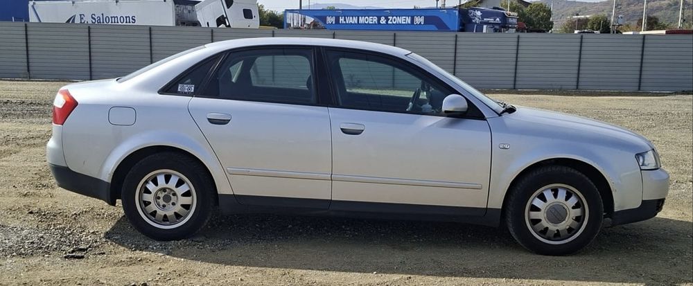 AUDI A4 2002 — imagine 4