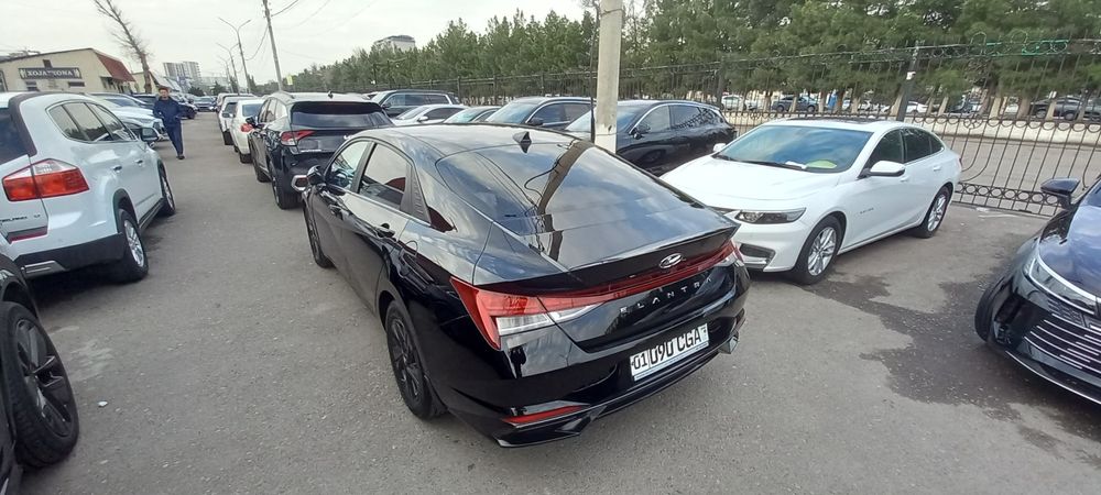 Срочно Hyundai ELANTRA 2022
