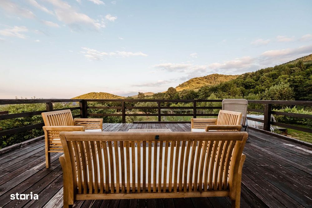 Oază Montană Modernă cu Priveliști Uimitoare