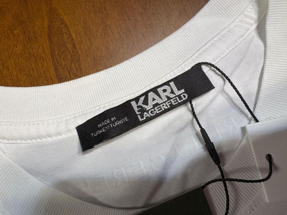 Tricou S Alb Karl Lagerfeld nou nepurtat cu etichetă roz