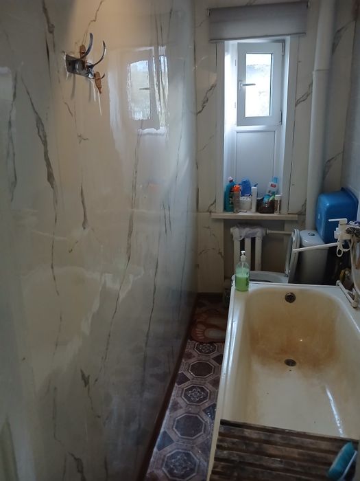 Продам 2 х комнатную