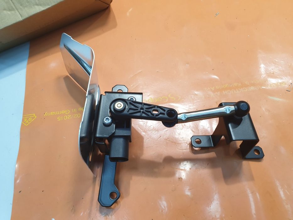 Senzor nivel faruri VW Volkswagen Jetta Passat Golf CC Touaran Audi