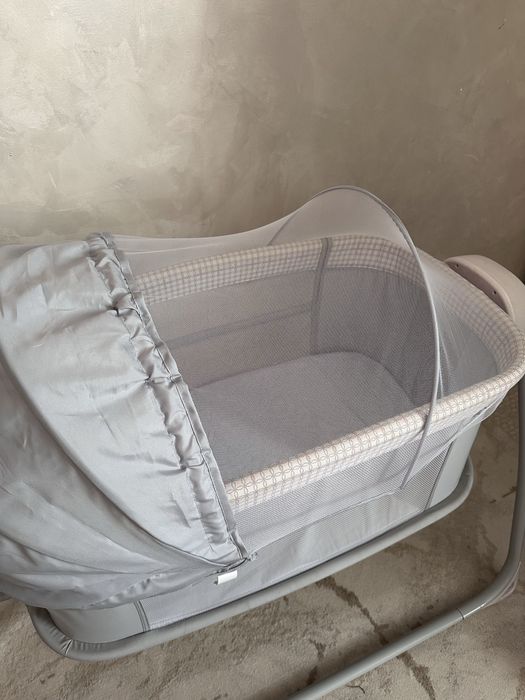 Детская кроватка-качалка