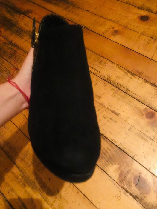 Обувки на висок ток