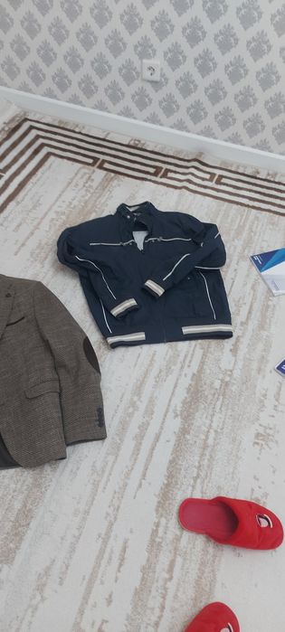 Мужской костюм и ветровка 44,46р 3000теңгеден