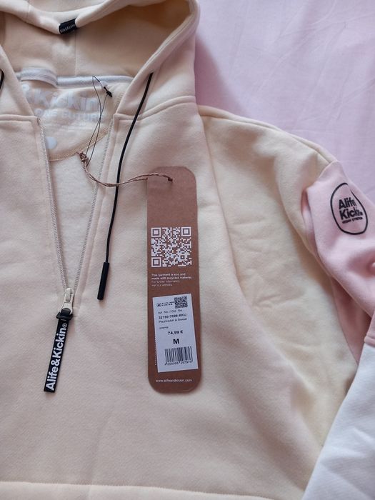 Четири суичъра Diesel , Rebook , Alife and Kickin и Emporio Armani