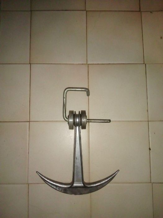 ilgak  ikki qirrali sirpanchiq крюк разнога  для хранения и перевозки