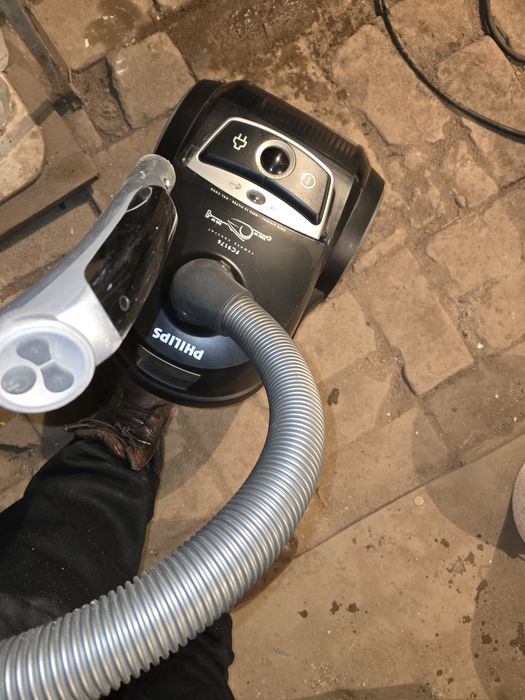 Пылесос дистанционного управления.