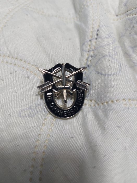 Монети и значки - различни видове!